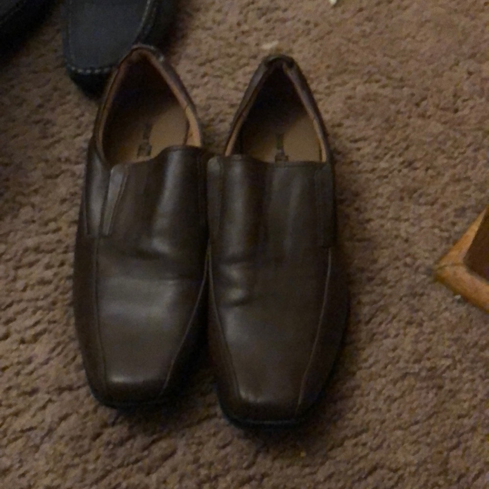 Dress shoes